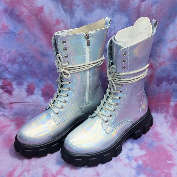 NIB N.Y.L.A. Dollskill Holographic Lace-Up Ankle Combat Boots: 7.5 - Picture 5 of 9